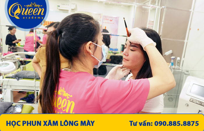 lựa chọn địa chỉ uy tín để học phun xăm lông mày