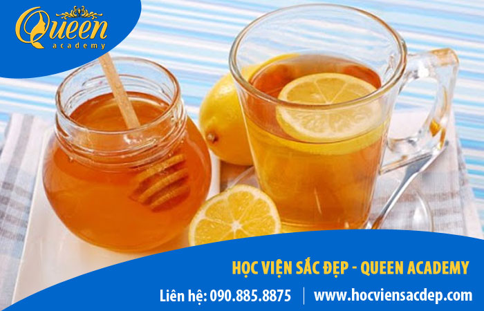 cách làm hết nhờn trên da mặt với trà chanh và mật ong