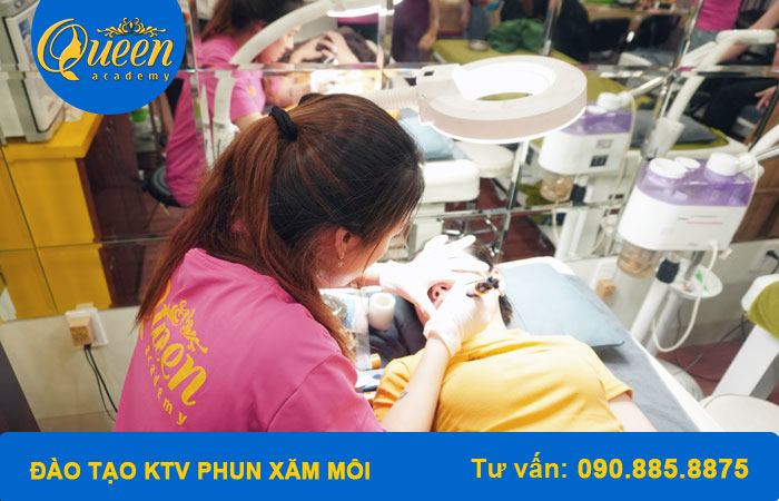 Chuyên đào tạo kỹ thuật viên phun xăm môi chuyên nghiệp