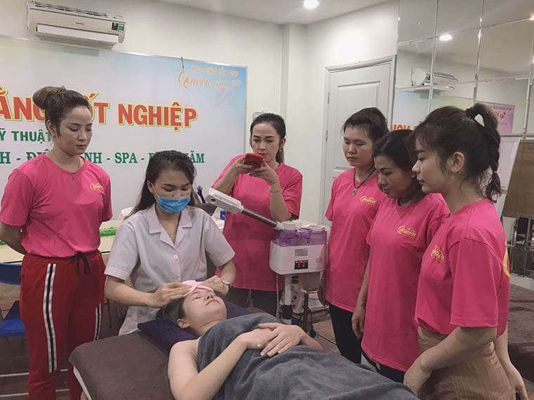 Khóa học chăm sóc da bao gồm những gì?