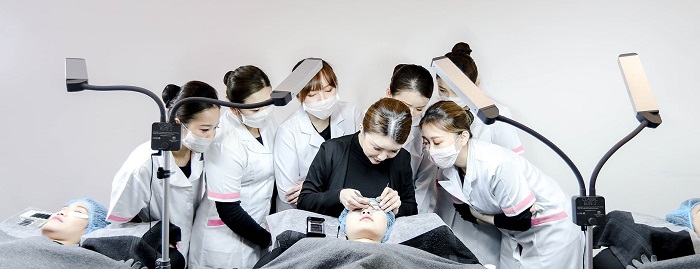 Học nối mi chuyên nghiệp