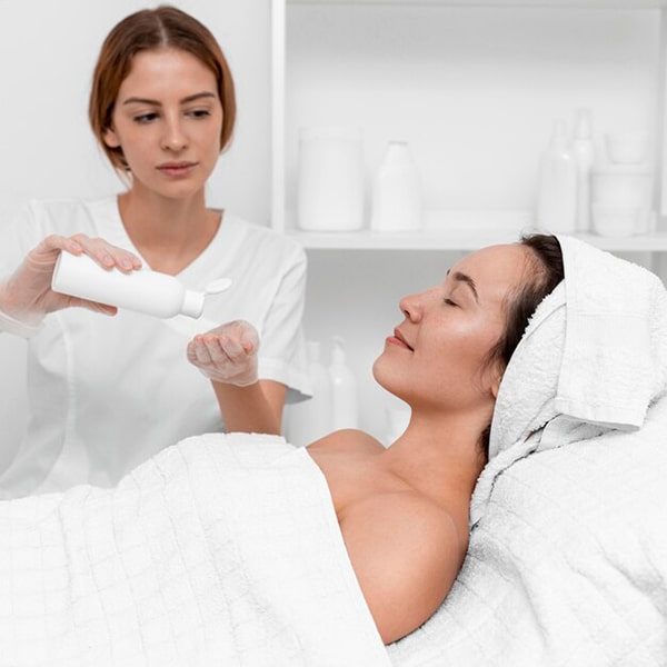 Nên học spa hay phun xăm