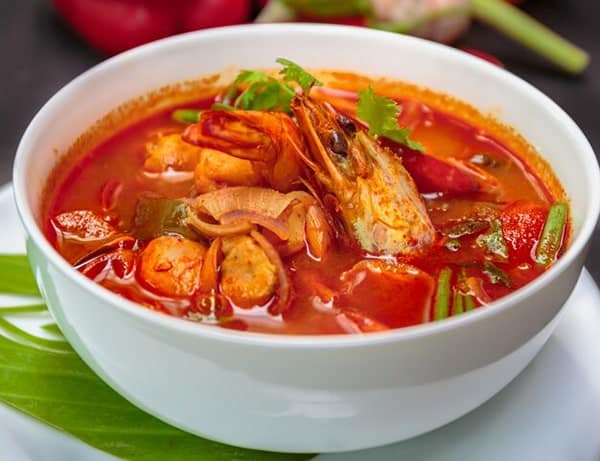 Một số thực phẩm ngoài bánh mì nên kiêng sau khi phun xăm môi