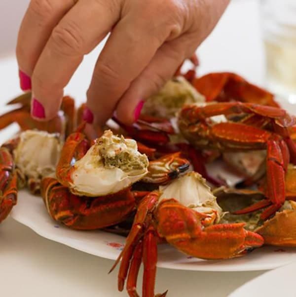 Phun môi có ăn cua được không?