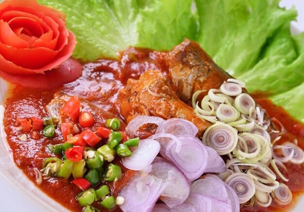 kiêng Thực phẩm cay nóng, nhiều dầu mỡ sau phun xăm