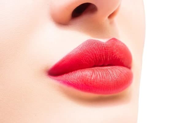 Xăm, Phun môi có ăn được đậu xanh không?