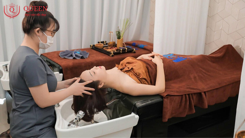 noi-dung-khoa-hoc-goi-dau-duong-sinh-tai-queen