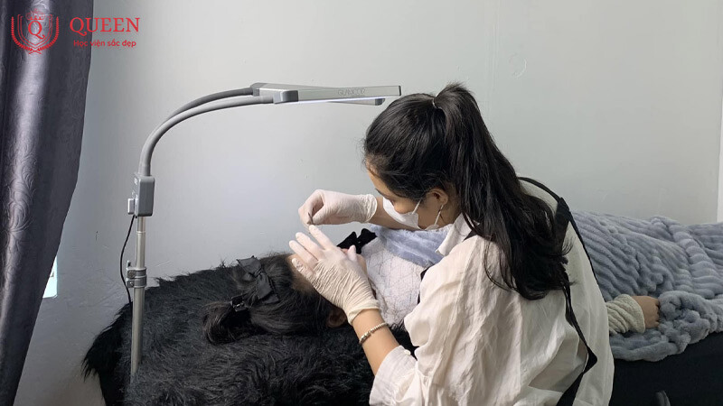 tho-phun-xam-tham-my